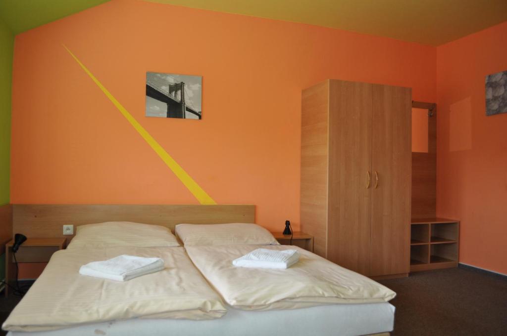 Sport Hotel Ostrov Trenčín Habitación foto